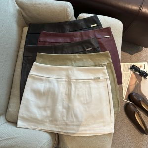 2026 Autumn Korean Style Solid PU Leather A-Line Mini Skirt with Metal Plate