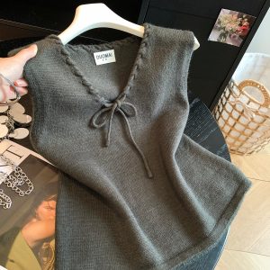 Early Autumn Korean Style Solid Color Cable Trim Knit Sleeveless Vest Slimming Short Tie Front Layering or Outerwear Knit Tank Top