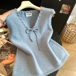 Early Autumn Korean Style Solid Color Cable Trim Sleeveless Knit Vest Slimming Short Tie Front Layering or Outerwear Knit Tank Top